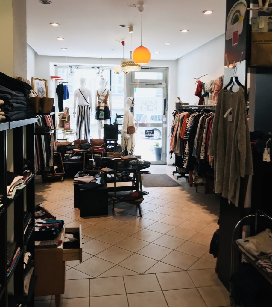 Nachhaltige Mode in München shoppen - Phasenreich (leider dauerhaft geschlossen)