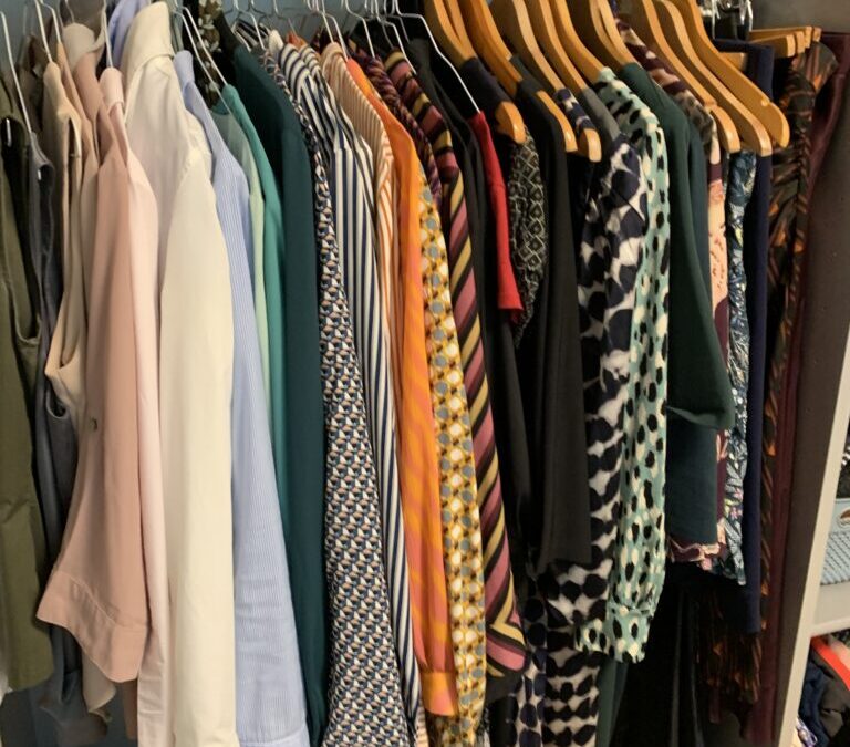5 Gründe warum du einen vollen Kleiderschrank und doch nichts anzuziehen hast